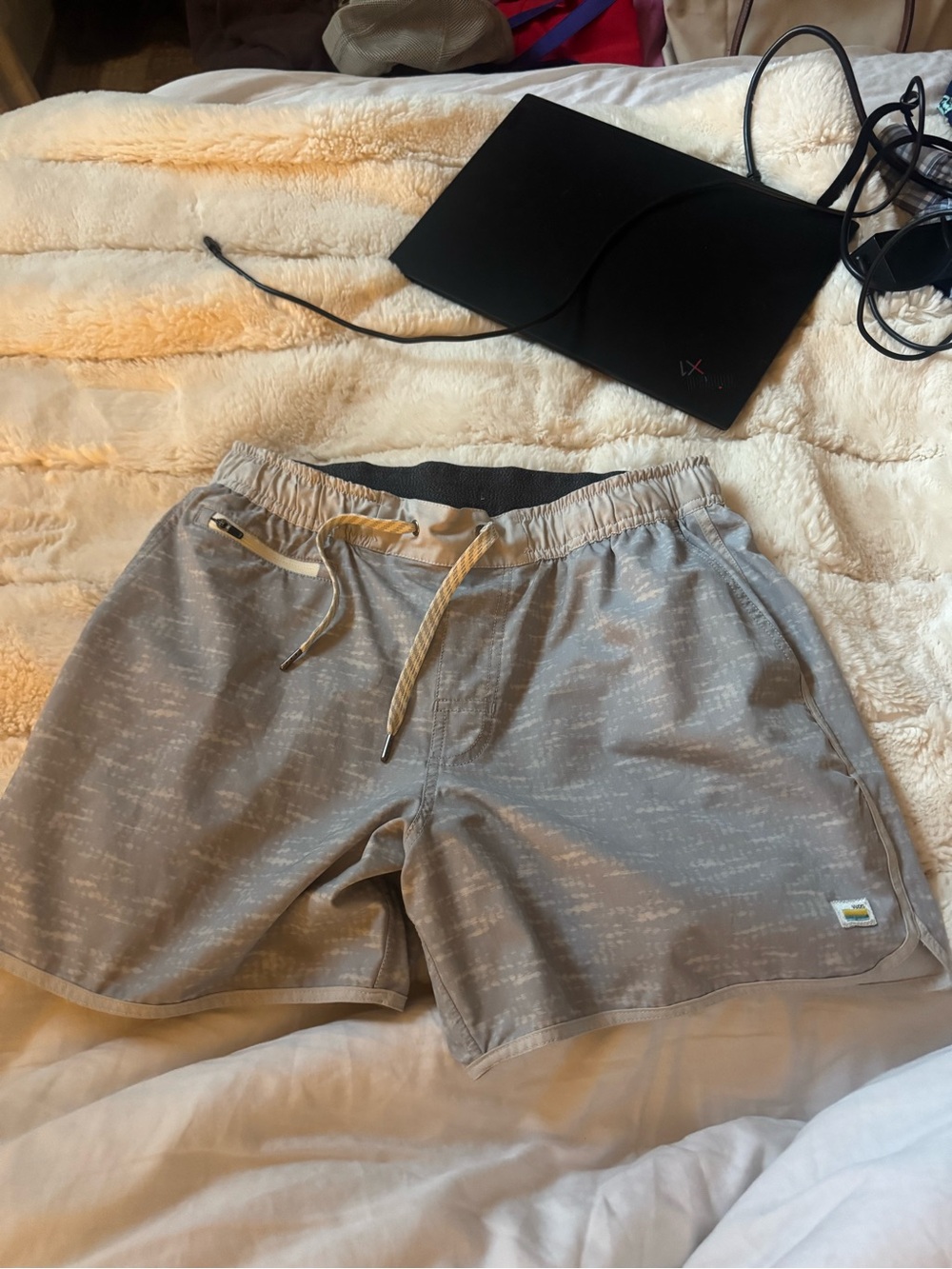 Men's Vuori Casual Drawstring Shorts - Light Gray